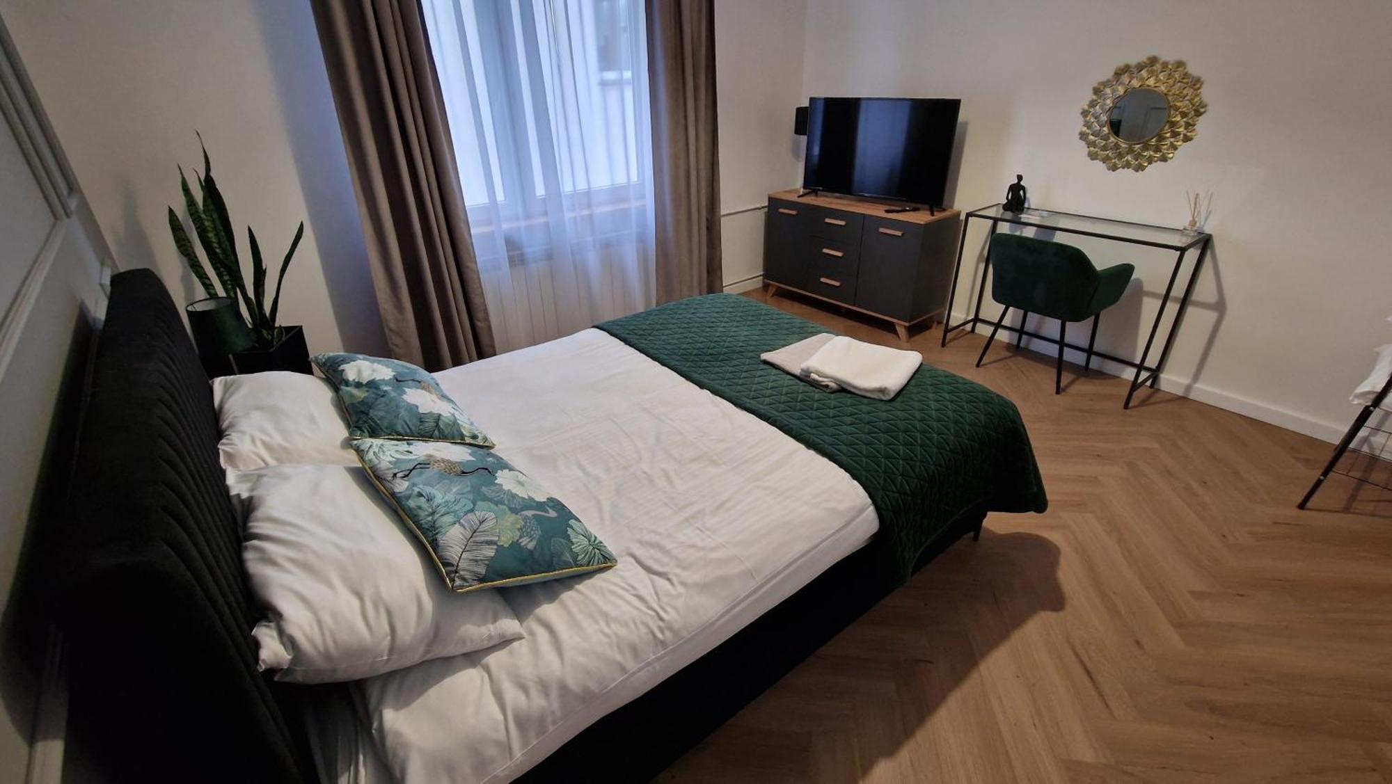 Brama Lwowska Apartamenty - Wiecej Na Www,Bramalwowska,Pl Zamosc  Exterior photo